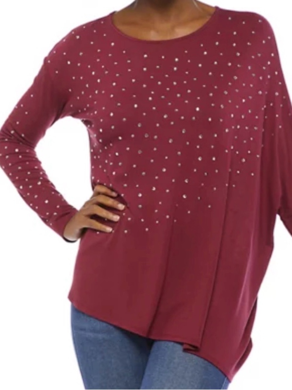 Cupio Asymmetrical Hem Crew Neck T-Shirt with Embellishment